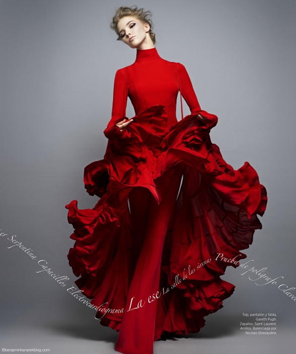 Красное Платье Баленсиага